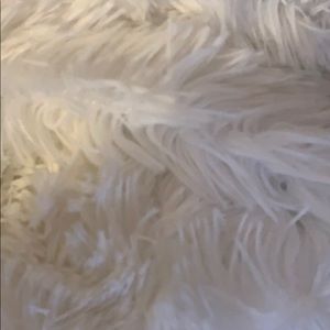 Meet your Posher, Esmeralda